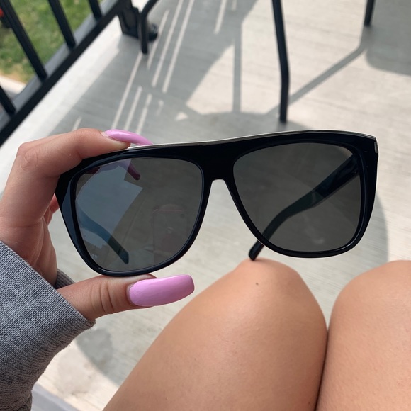 Authentic YSL sunglasses - Picture 2 of 6